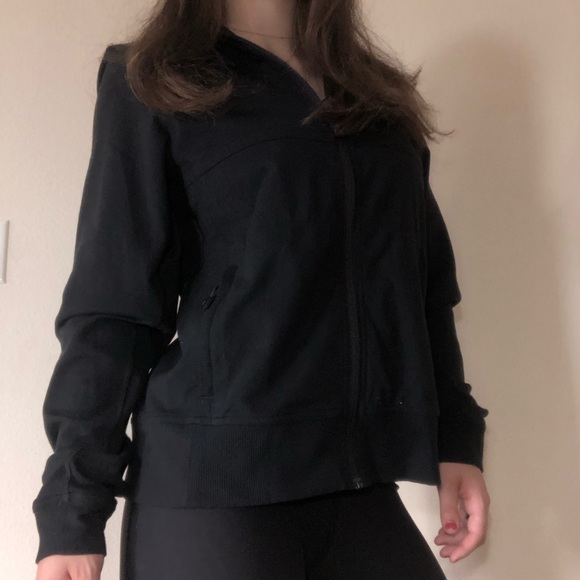 MEN’S LULULEMON JACKET - Picture 4 of 4